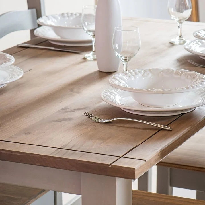 Table à manger en bois